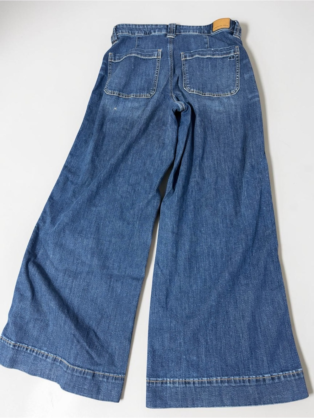 American Eagle Super High-Waisted Ultra Wide Leg Jeans Slouchy Denim Size 6 - Picture 9 of 9